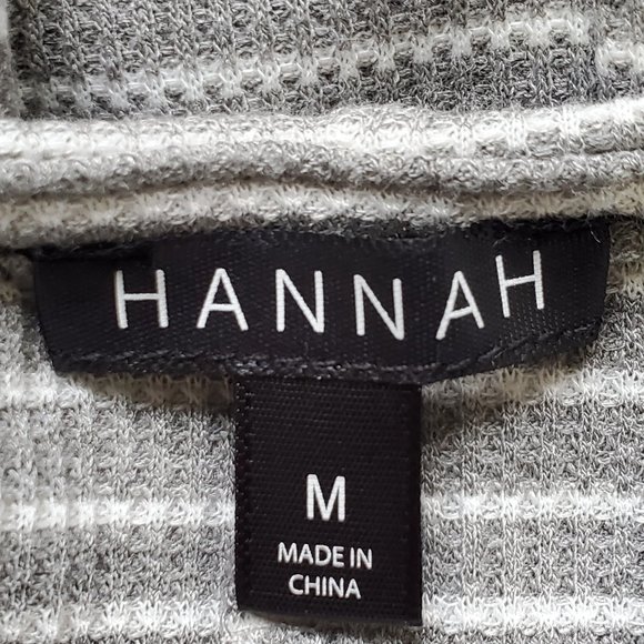 Hannah Gray White Striped Waffle Knit Grommet Lace-Up V-Neck Casual Top Size M - Picture 6 of 8